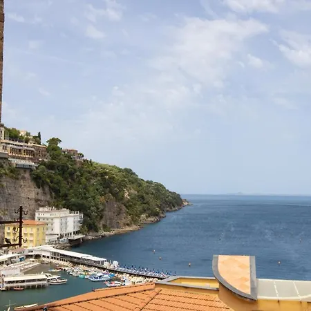 Romantic Seaview Flat With Balcony Appartamento *