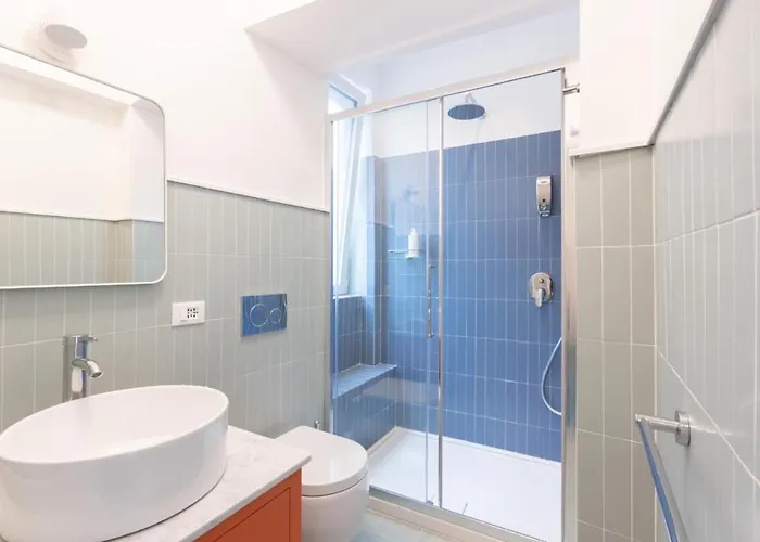 Romantic Seaview Flat With Balcony *